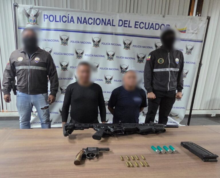 Aprehendidos a alias «Dani» y «Rola», presuntos integrantes de «Los Lobos», en Los Ríos