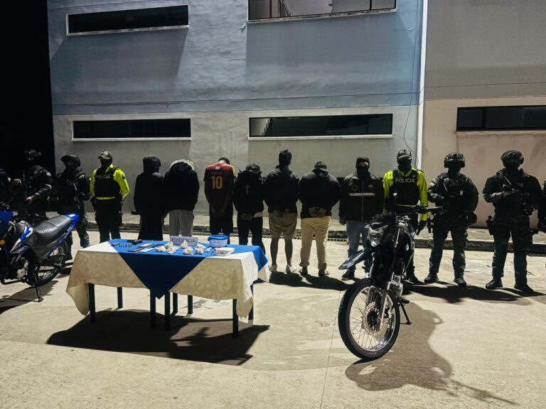 Amenaza explosiva destapó red delictiva: Policía Nacional incautó granadas y aprehendió a siete ciudadanos en Quito