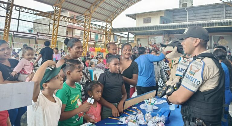 Fortalecemos los lazos con la comunidad mediante Feria de Seguridad Ciudadana en Esmeraldas