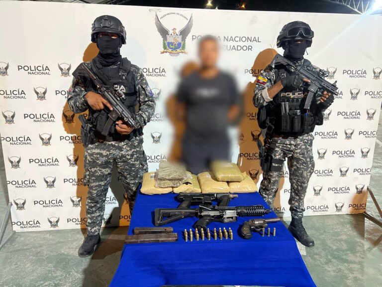 Capturado individuo de interés penal relevante durante operativo ejecutado en Rioverde, Esmeraldas