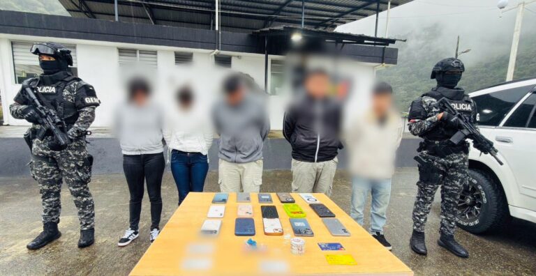 Aprehendimos a cinco sujetos en poder de varios celulares y fármacos sedantes en Napo