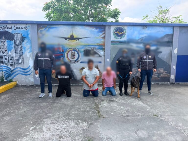 Policía Nacional intercepta encomienda con cocaína enviada a Australia y desarticula red de tráfico internacional