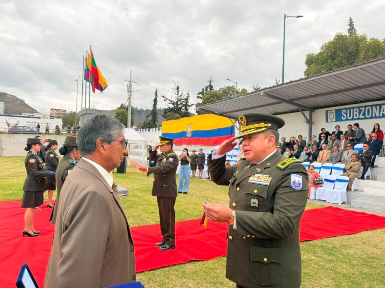 Policía Nacional rindió homenaje a los servidores policiales en servicio pasivo en Tungurahua