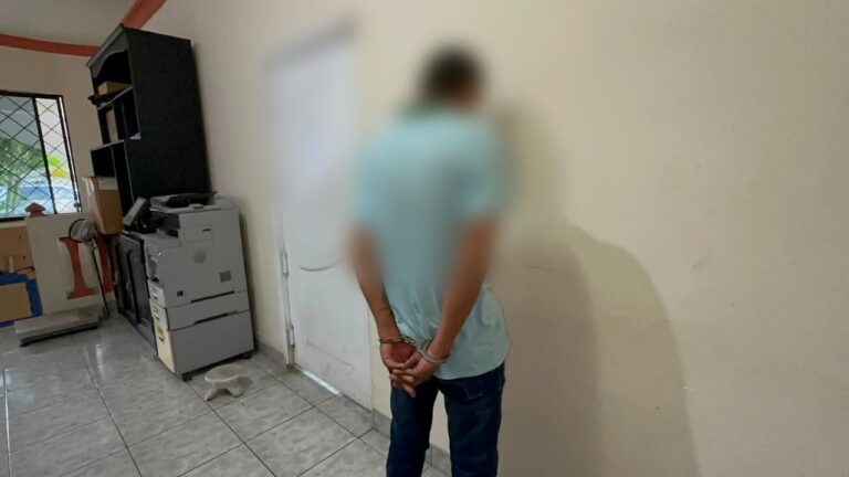 Policía Nacional desarticula centro de acopio de droga vinculado a Los Choneros y aprehende a un individuo en Ventanas