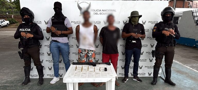 Aprehendimos a dos presuntos integrantes del (GDO) “Gánsters” en Esmeraldas