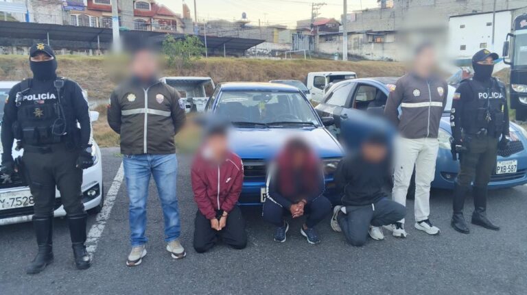 Policía Nacional desarticula presunta estructura del grupo delictivo «Los Lobos» vinculada al robo de vehículos en Tungurahua