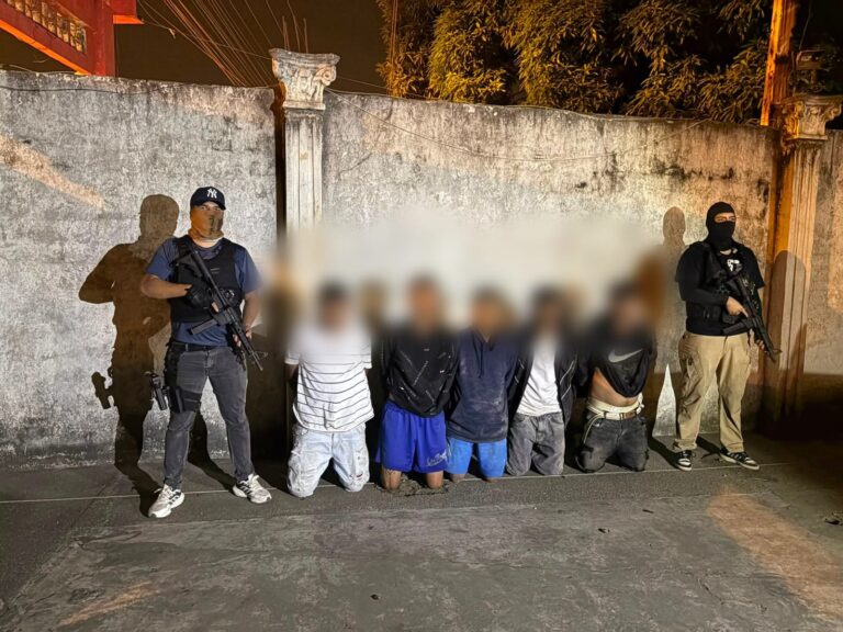 Cinco presuntos integrantes de “Los Águilas” fueron aprehendidos durante un operativo en Guayas