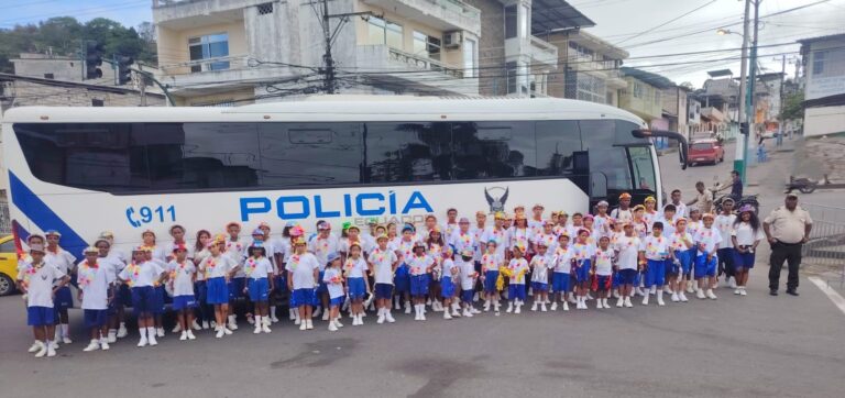 Proyecto comunitario “Los Buenos Somos Más” fortalece la prevención y la convivencia ciudadana en Esmeraldas