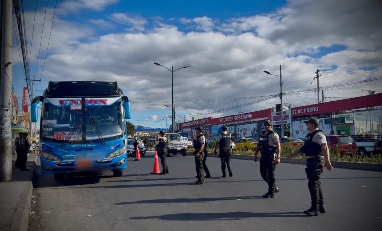 Policía intensifica operativos de control en sectores priorizados de Ambato