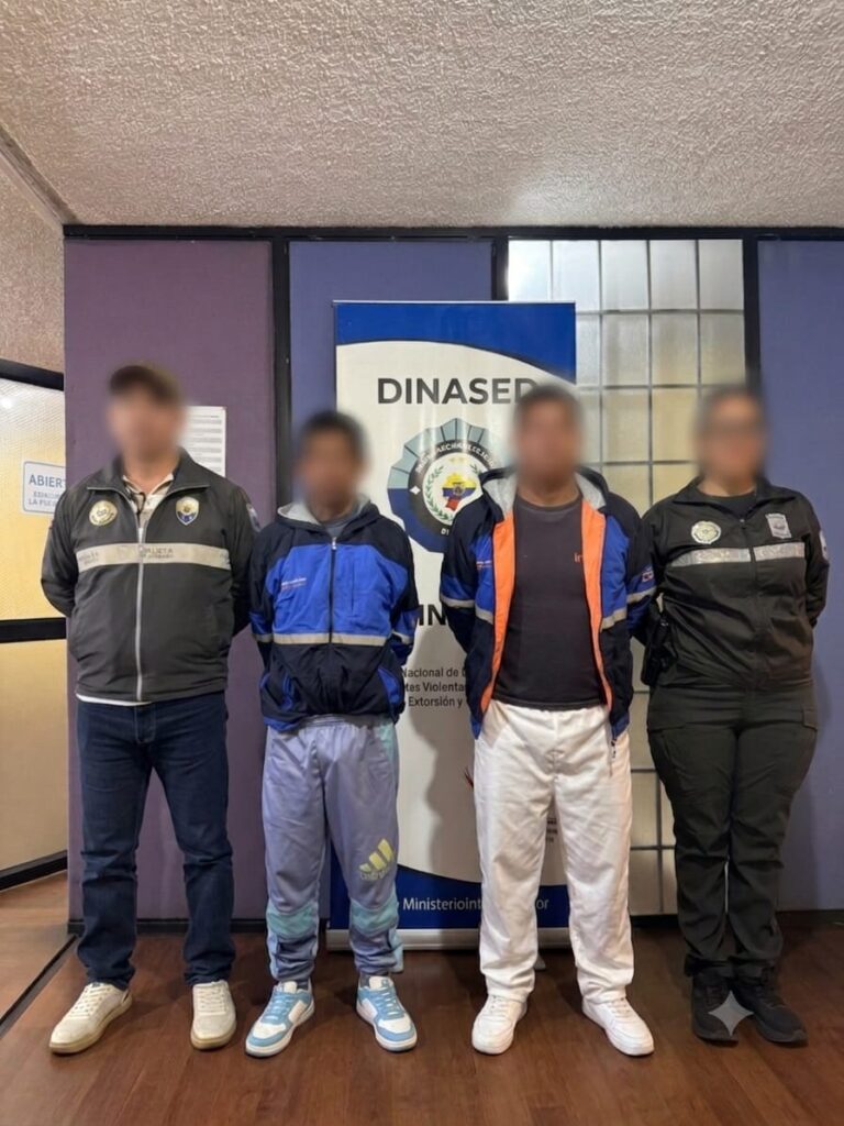 Investigación policial permitió la aprehensión de dos presuntos implicados en un homicidio en Riobamba