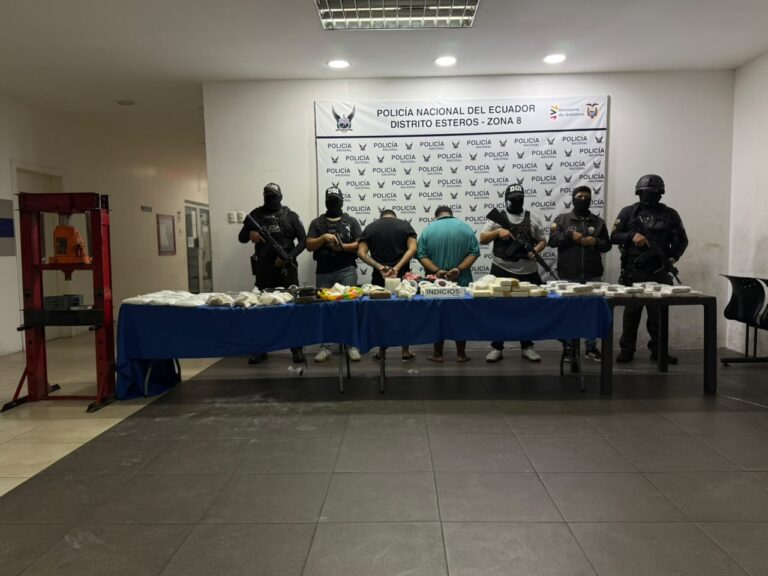 Aprehendimos a alias “Tuerto” y alias “Gordo”, presuntos integrantes del grupo delictivo “MK”, y afectamos su capacidad logística y operativa en Guayaquil