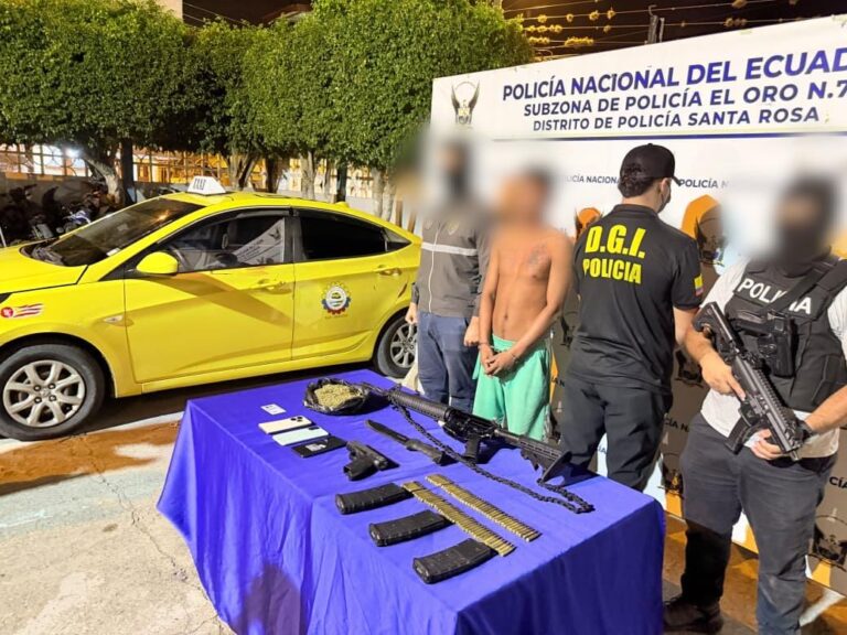 Policía Nacional aprehendió a un presunto integrante del grupo delictivo organizado «Los Choneros» e incautó armas de fuego en El Oro