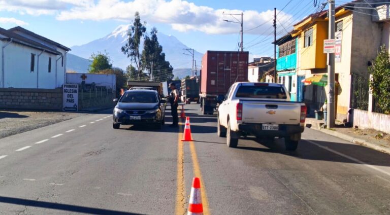 Policía Nacional ejecutó 48 operativos de control y prevención en el Distrito Colta-Guamote