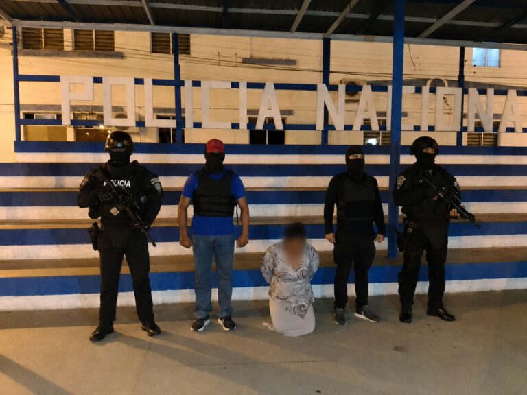 Capturamos en Guayaquil a una mujer requerida por la autoridad competente