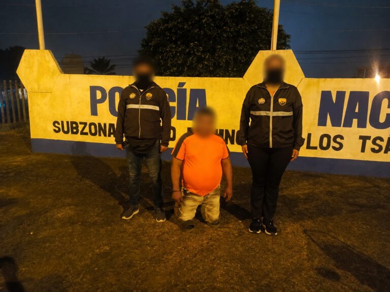 Operativo en Santo Domingo de los Tsáchilas neutraliza a sujeto con armas, droga y vehículo robado