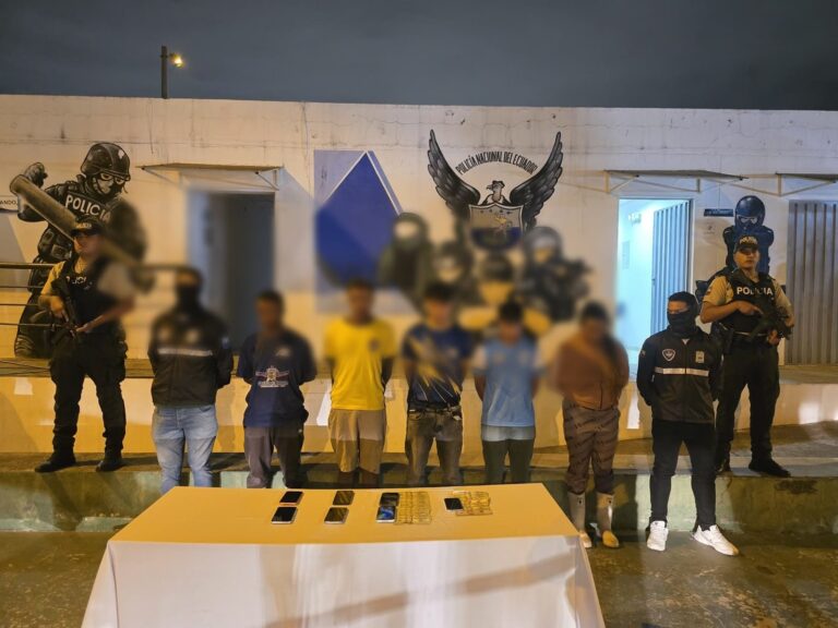 La Policía Nacional ejecutó una intervención que permitió decomisar 200.000 dosis de sustancia sujeta a fiscalización y retener dos vehículos durante una acción investigativa contra el tráfico ilícito de drogas