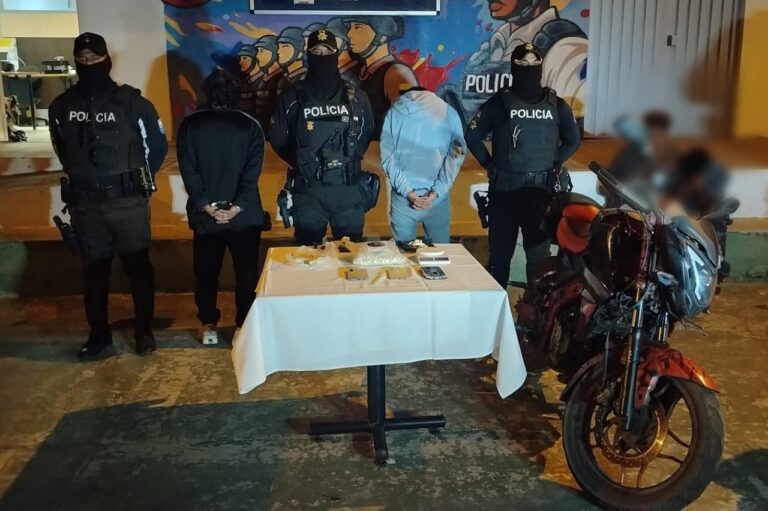 Cinco aprehendidos en Calderón durante operativos contra el microtráfico y la tenencia ilegal de armas