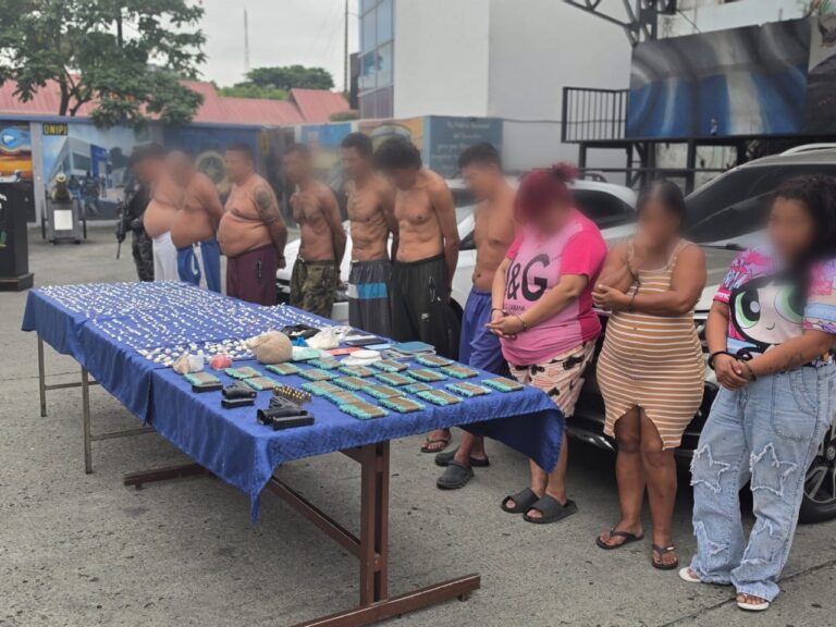 Desarticulamos presunta estructura de los “chone killers” vinculada al tráfico de drogas en Guayaquil.