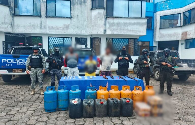 Contundente operativo “Apolo 32” deja tres aprehendidos e importantes indicios en San Lorenzo, Esmeraldas