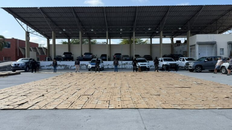 MÁS DE 1,2 TONELADAS DE COCAÍNA QUE PRETENDÍAN LLEGAR A ESPAÑA FUERON INCAUTADAS