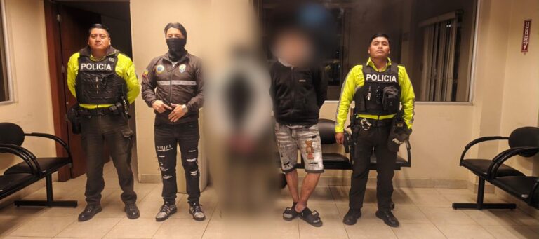 Policía aprehendió a dos ciudadanos por presunto tráfico de sustancias sujetas a fiscalización en Riobamba