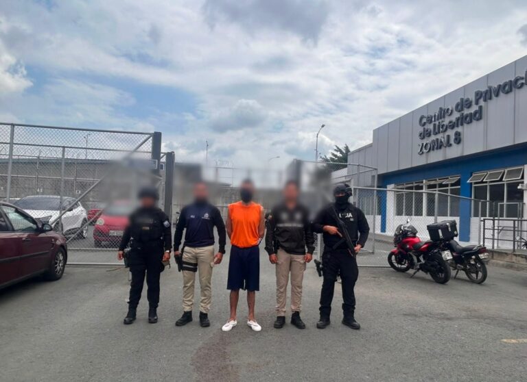 Policía Nacional ejecuta extradición de ciudadano chileno requerido por la justicia de su país