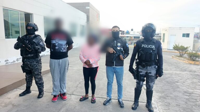 Policía retira más de 88.000 dosis de heroína de las calles