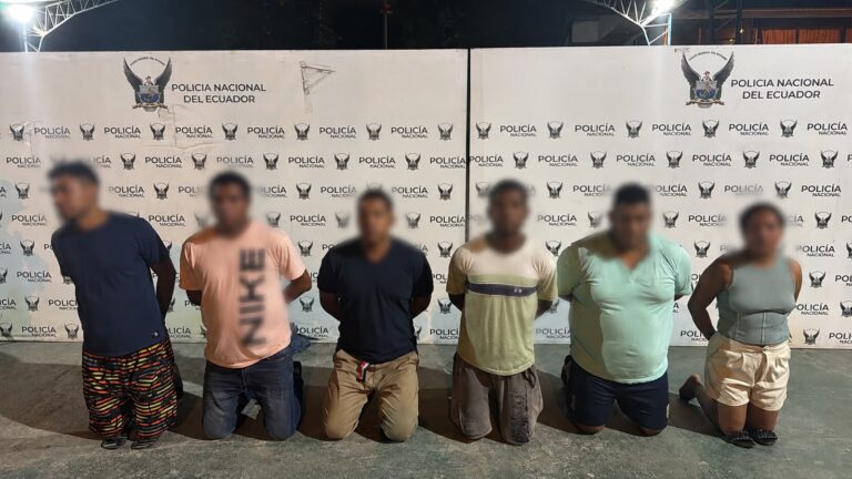 Seis detenidos en allanamientos realizados contra la extorsión en Esmeraldas