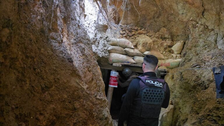 Policía Nacional golpea la minería ilegal: Inhabilita tres bocaminas e incauta cerca de dos toneladas de material mineralizado en Azuay