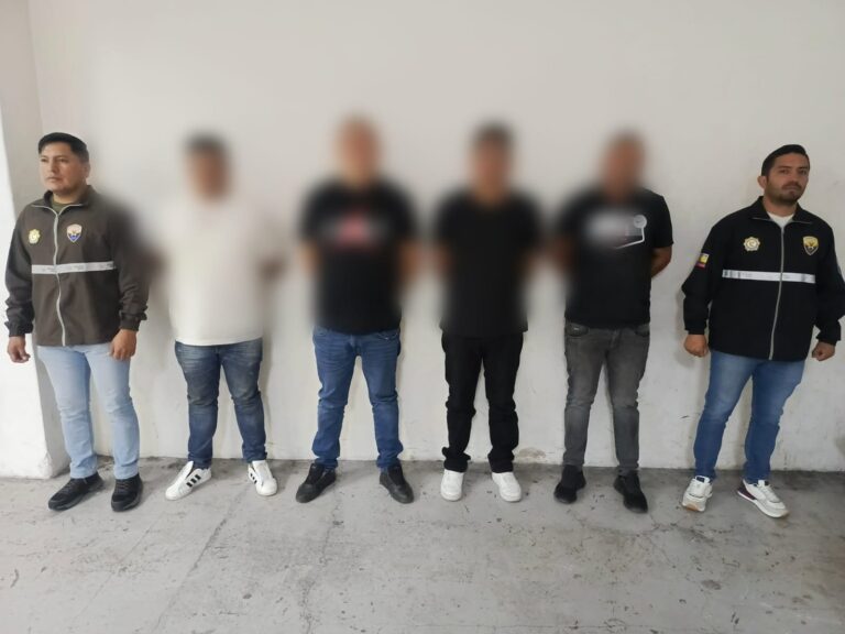 Cuatro aprehendidos por presunto robo a personas en el sur de Quito