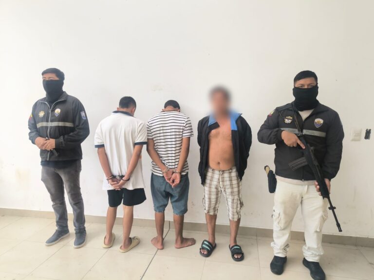 Policía en Manabí aprehendió a 1 sujeto y aisló a 2 menores en Chone en operación denominada Fénix 436