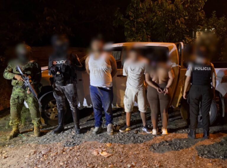 Aprehendimos a tres personas vinculadas a un presunto asesinato en orellana