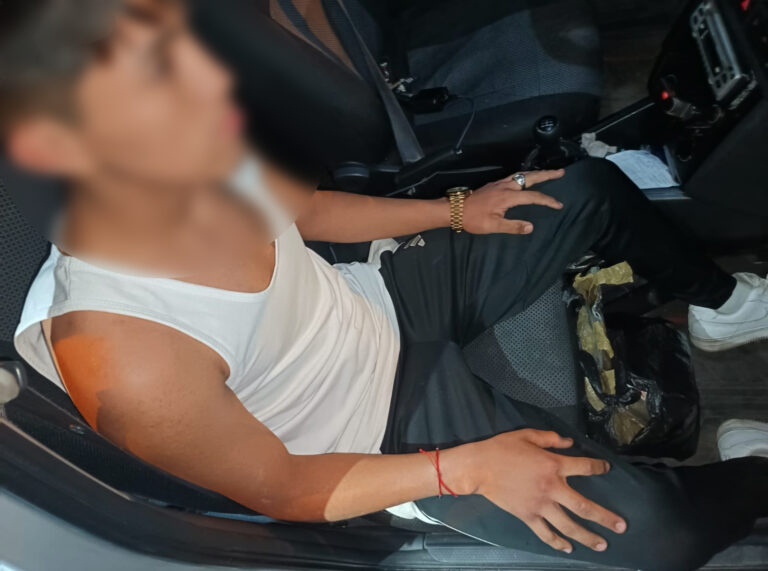 Policía Nacional aprehendió a 02 personas por presunta tenencia de sustancias sujetas a fiscalización en Tungurahua