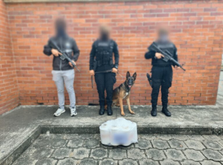 Policía frustra envío internacional de 13.500 dosis de droga desde el aeropuerto de Guayaquil