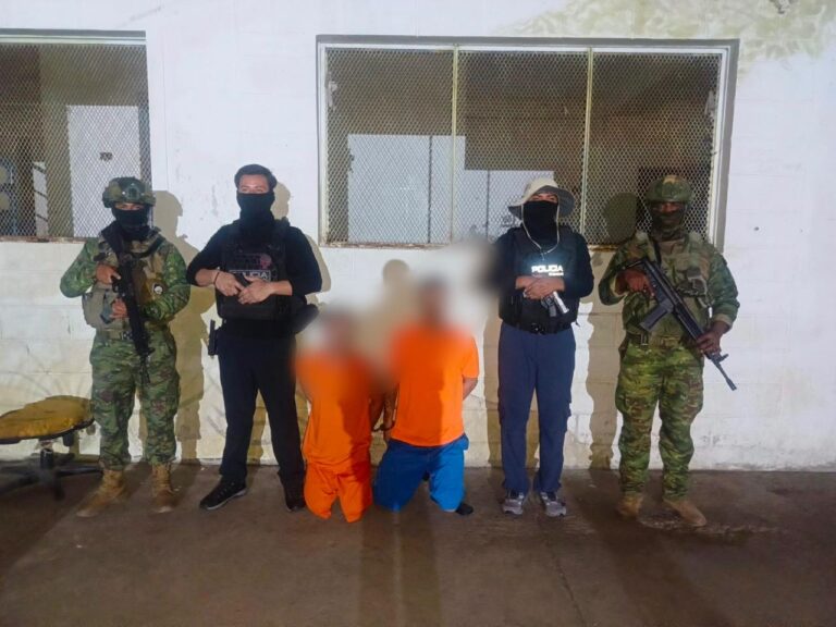 UNASE desarticula en Manabí presunta red extorsiva que operaba desde el interior de un centro carcelario y en tres provincias del país