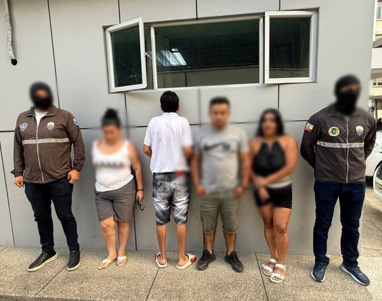 Aprehendimos a cuatro presuntos integrantes de «Los Choneros» e incautamos sustancias sujetas a fiscalización en Loja