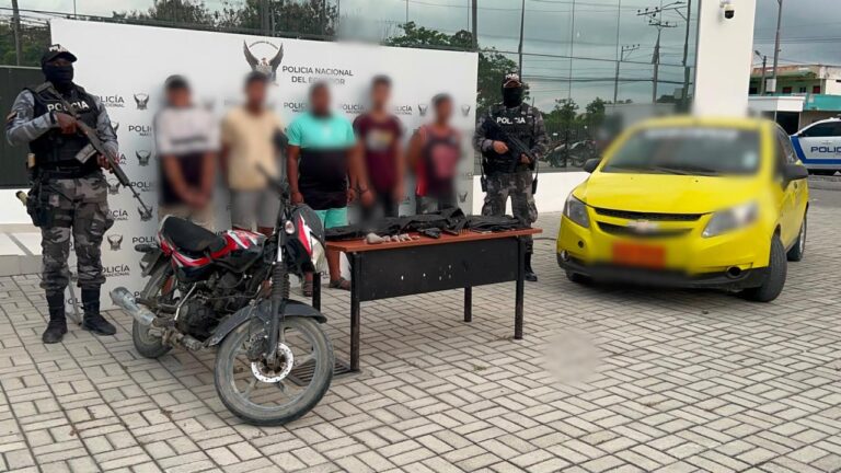 Cinco aprehendidos por presunta delincuencia organizada en Esmeraldas