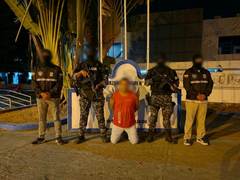 Policía Nacional retira más de 214 mil dosis de droga del mercado ilegal en Manabí