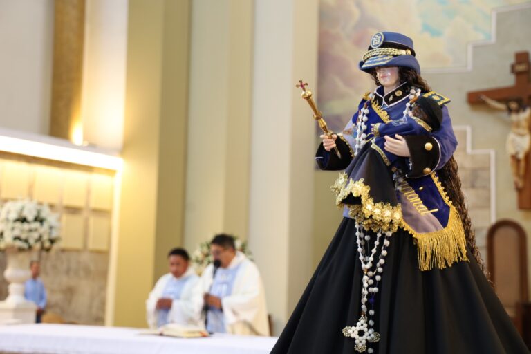 Policía Nacional conmemora los 96 años de Coronación de la Santísima Virgen del Cisne
