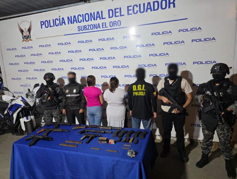Golpe a la estructura “Sao Box”: Policía incauta armas y municiones en El Oro