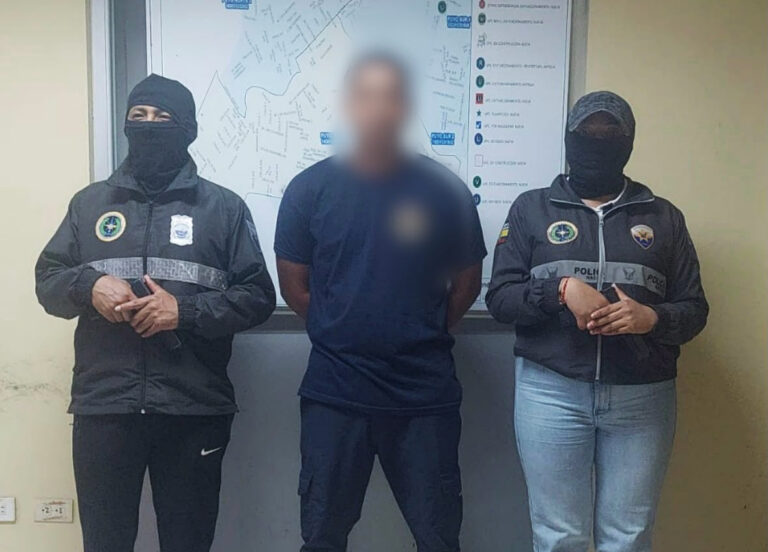 En Pastaza aprehendimos a un ciudadano sospechoso del delito de expendio de drogas e incautamos un arma de fuego