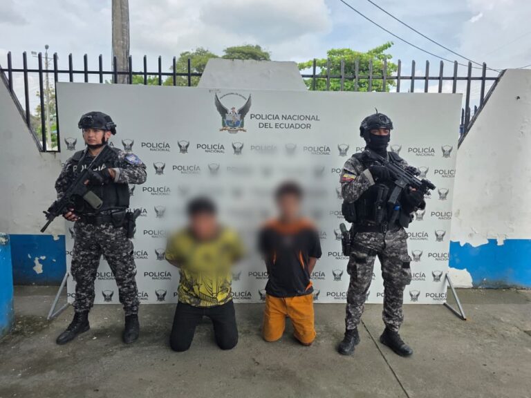 Dos aprehendidos por presunta extorsión en Esmeraldas durante el Operativo Libertad 1026