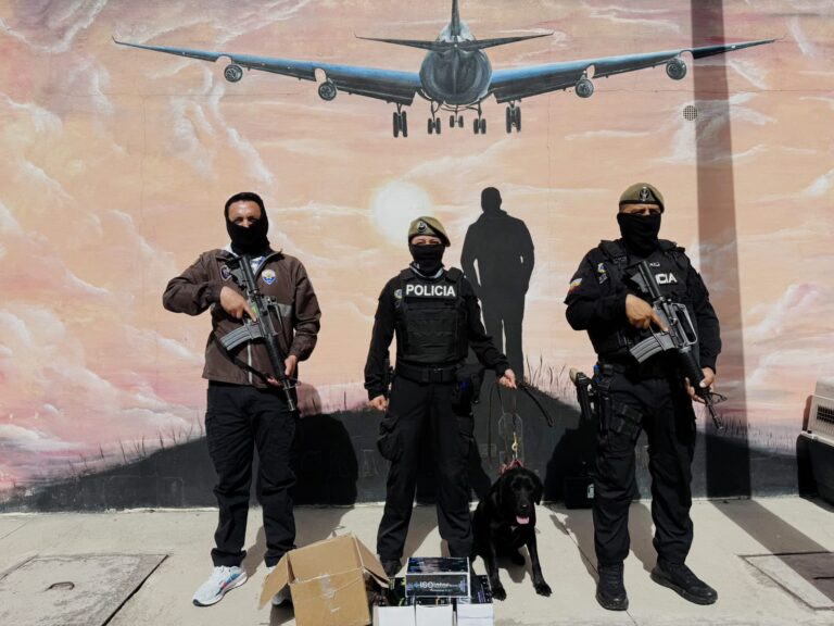 Policía Nacional frustra envío de cocaína hacia Estados Unidos desde el aeropuerto de Quito