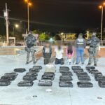 Policía aprehende a tres presuntos integrantes de los «Lobos Puros» con sustancia ilícita y un arma de fuego en Tungurahua