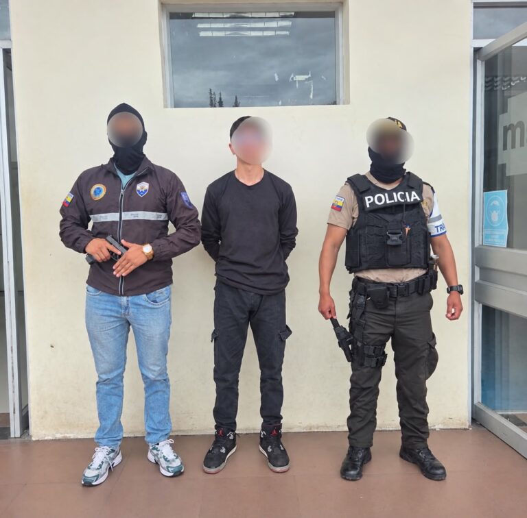 Operativo “CERO IMPUNIDAD” deja un aprehendido y más de 500 dosis de marihuana decomisadas en Riobamba