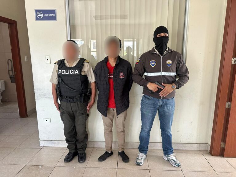 Operativo “Cero Impunidad-31573” deja un aprehendido y 54 dosis de marihuana decomisadas en Riobamba