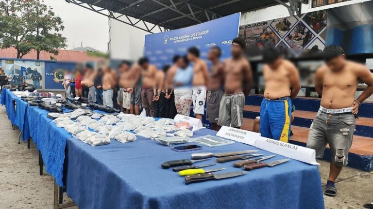 Policía Nacional aprehendió a 23 personas y decomisó 21 armas de fuego durante operativos en la Zona 8