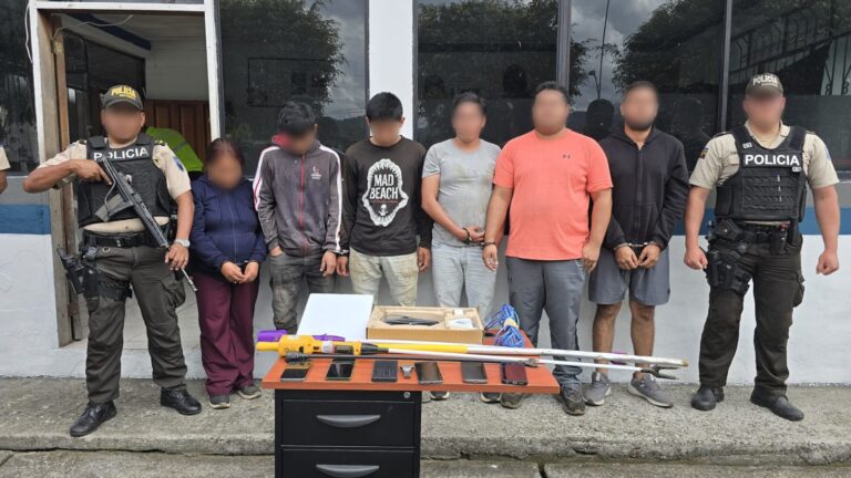 Policía Nacional recupera 65 cabezas de ganado y aprehende a seis personas en Napo