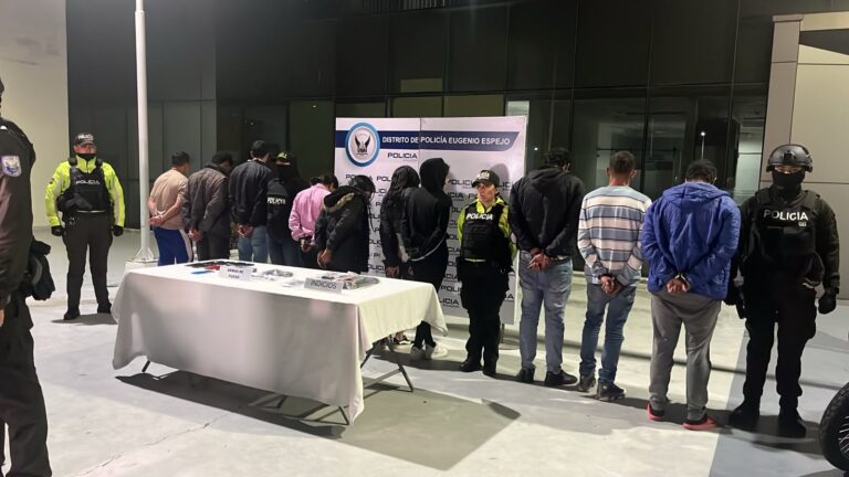 Diez presuntos integrantes de “Los Lobos” fueron aprehendidos en Quito