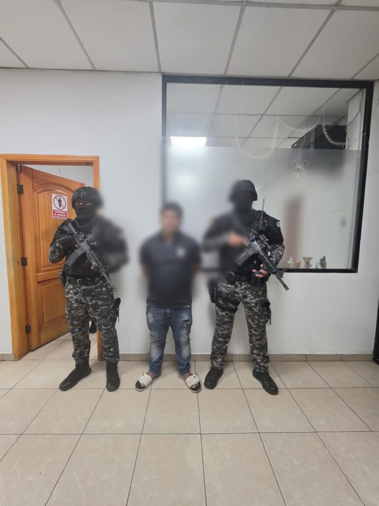 Policía captura a alias “Neiser”, integrante del GAO “Choneros”